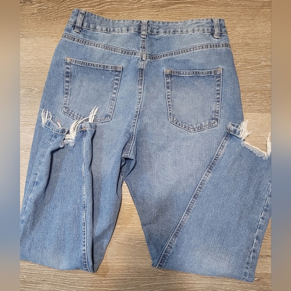 Refuge Denim Mom Jeans Straight Leg Raw Hem Size 9 - Picture 4 of 4